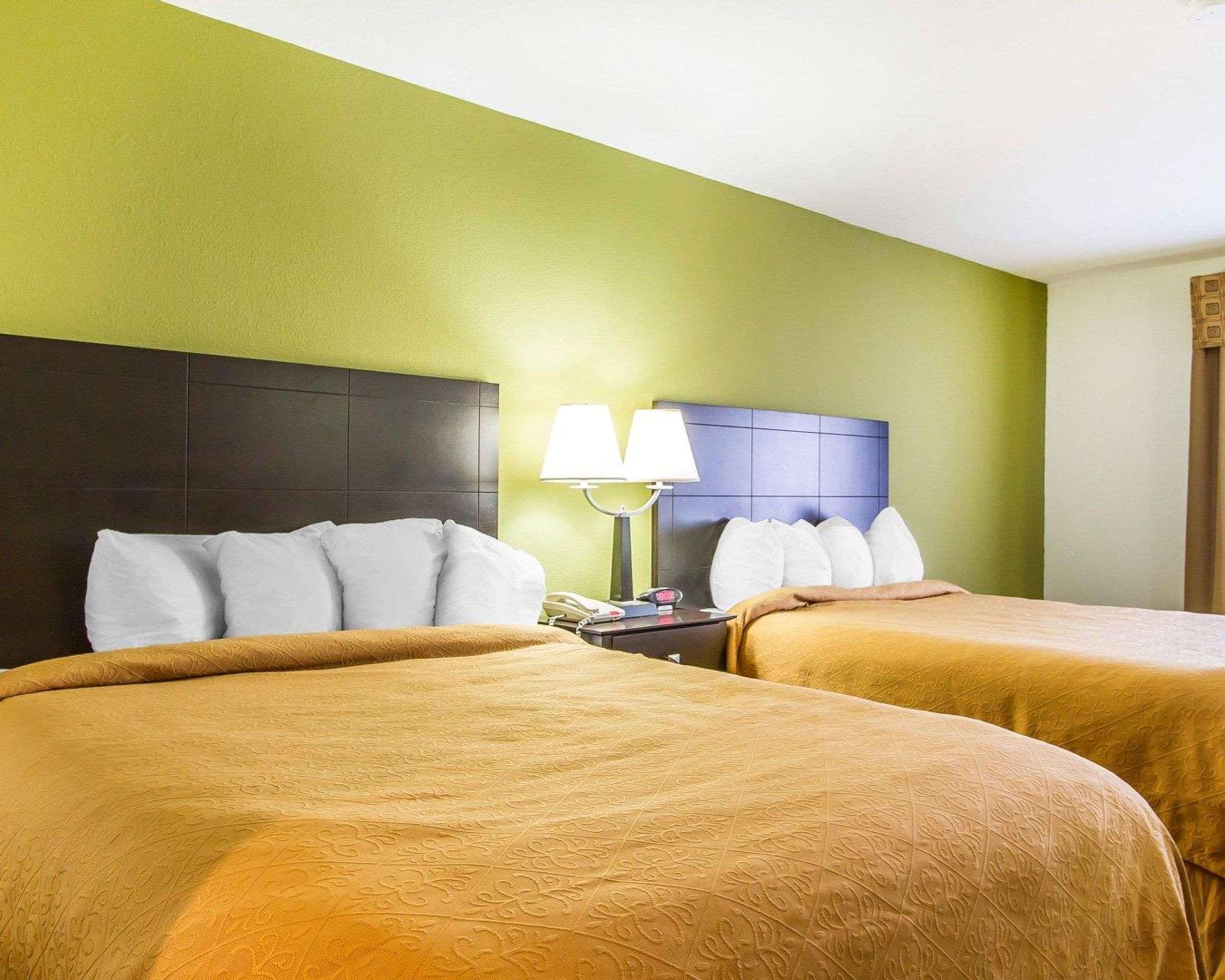 Quality Inn Pontiac Il Buitenkant foto