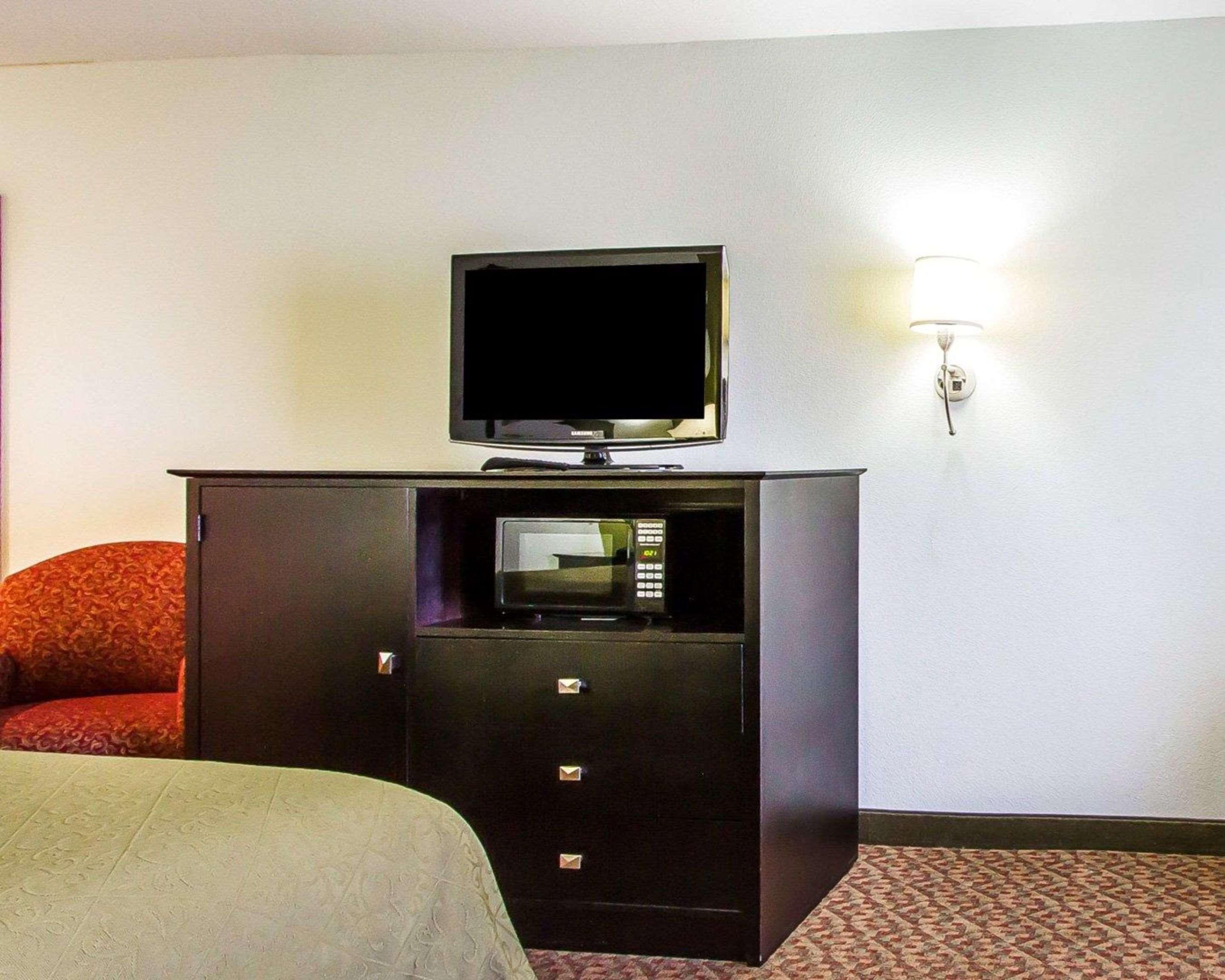 Quality Inn Pontiac Il Buitenkant foto