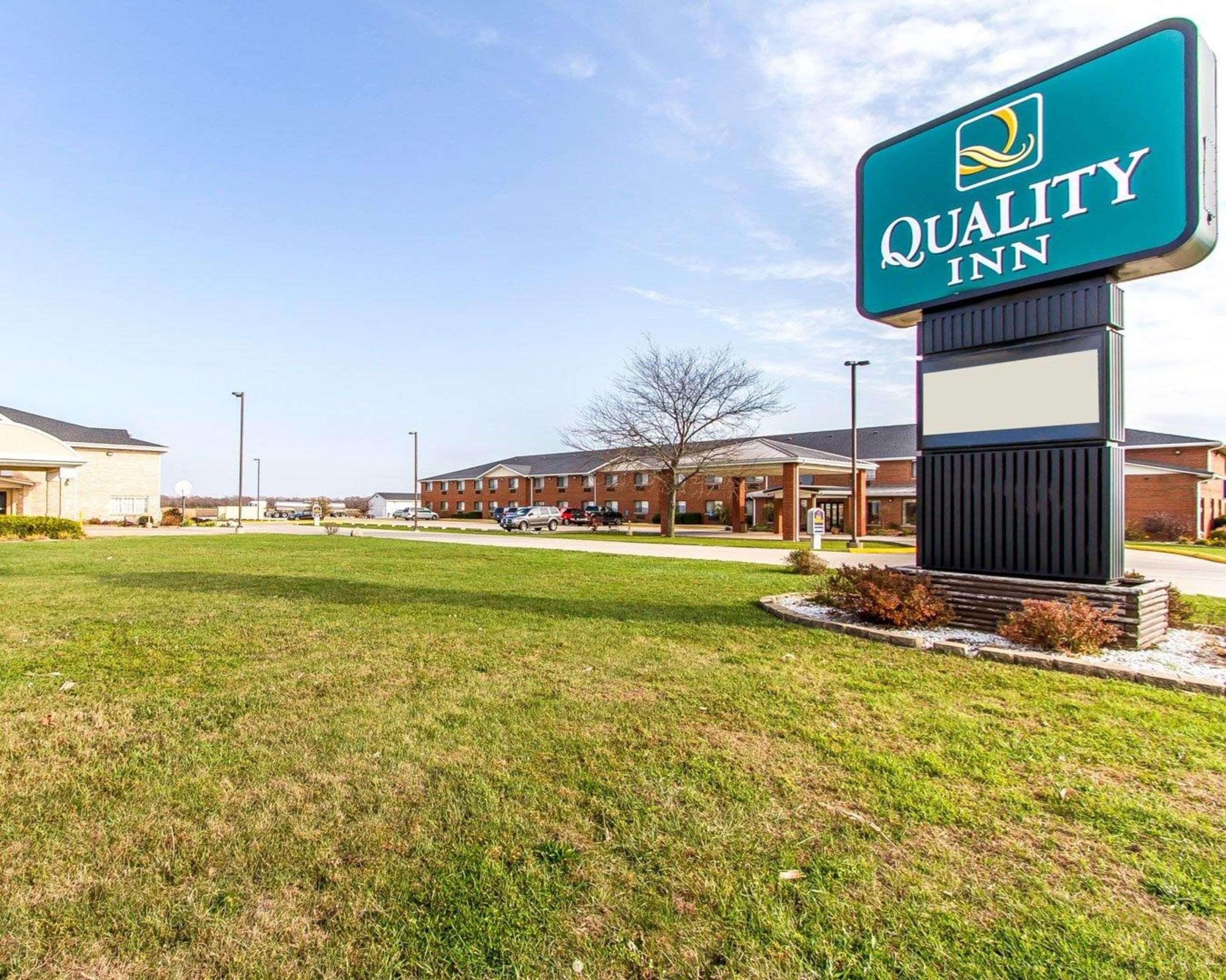 Quality Inn Pontiac Il Buitenkant foto