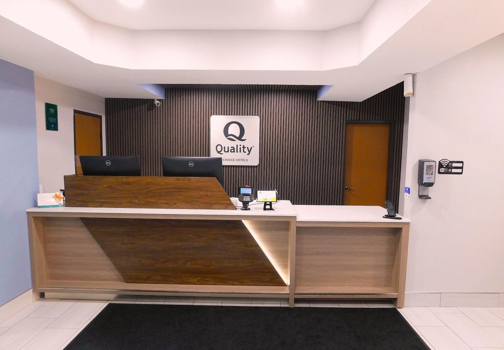 Quality Inn Pontiac Il Buitenkant foto